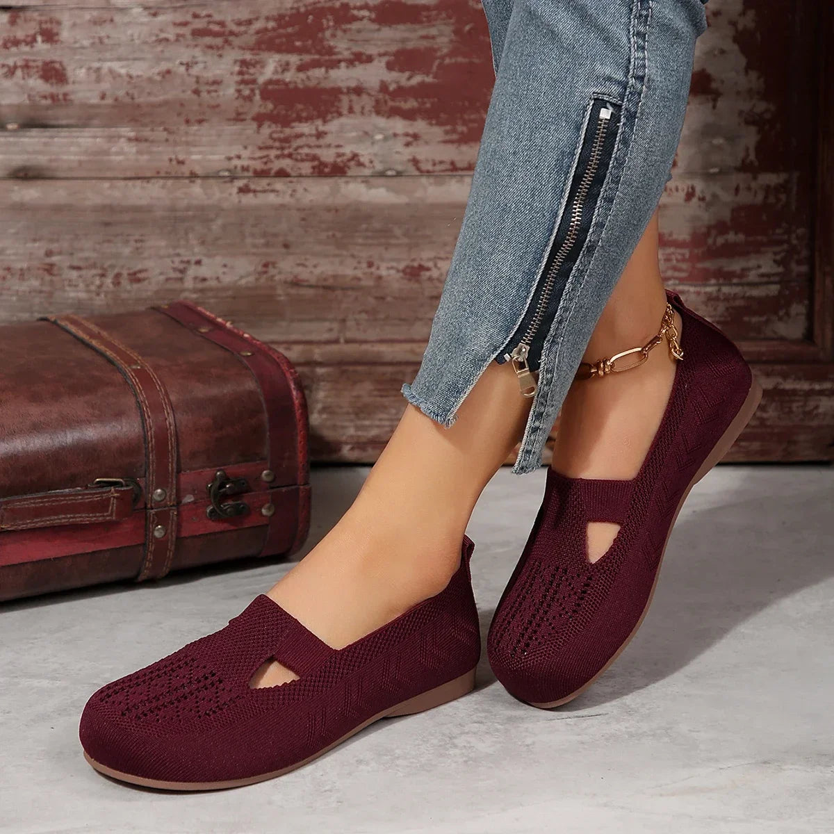 Women Flat Shoes 2024 New Casual Breathable Mesh Loafers Square Toe Hollow Sneakers Barefoot Female Knitted Shoes for Women