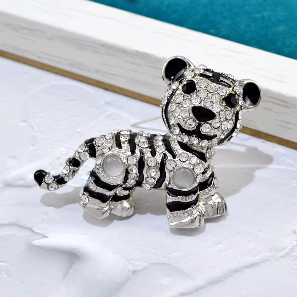 CINDY XIANG New Vivid Enamel Tiger Brooches For Women And Men Cute Animal Rhinestone Pins Brooch Kids Jewelry Gifts