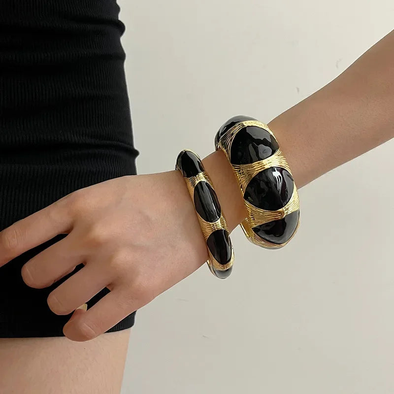 French niche design black golden enamel stack wearing wide version bracelet female light luxury high-grade delicate open bracele