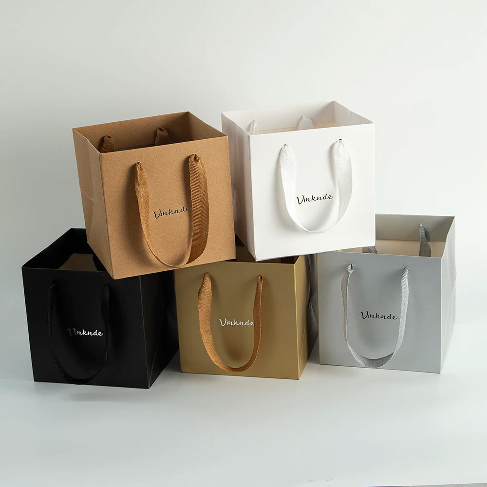 24pcs Custom Logo Print Wholesale Grocery White Brown Black Kraft Paper Gift Bag with Handle Wedding Party Xmas Packaging Bag