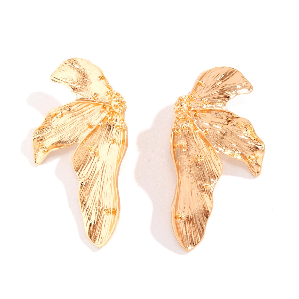 Elegant Retro Gold Color Leaves Stud Earrings for Women Design Sense Irregular Piercing Earrings Fashion Banquet Party Jewelry