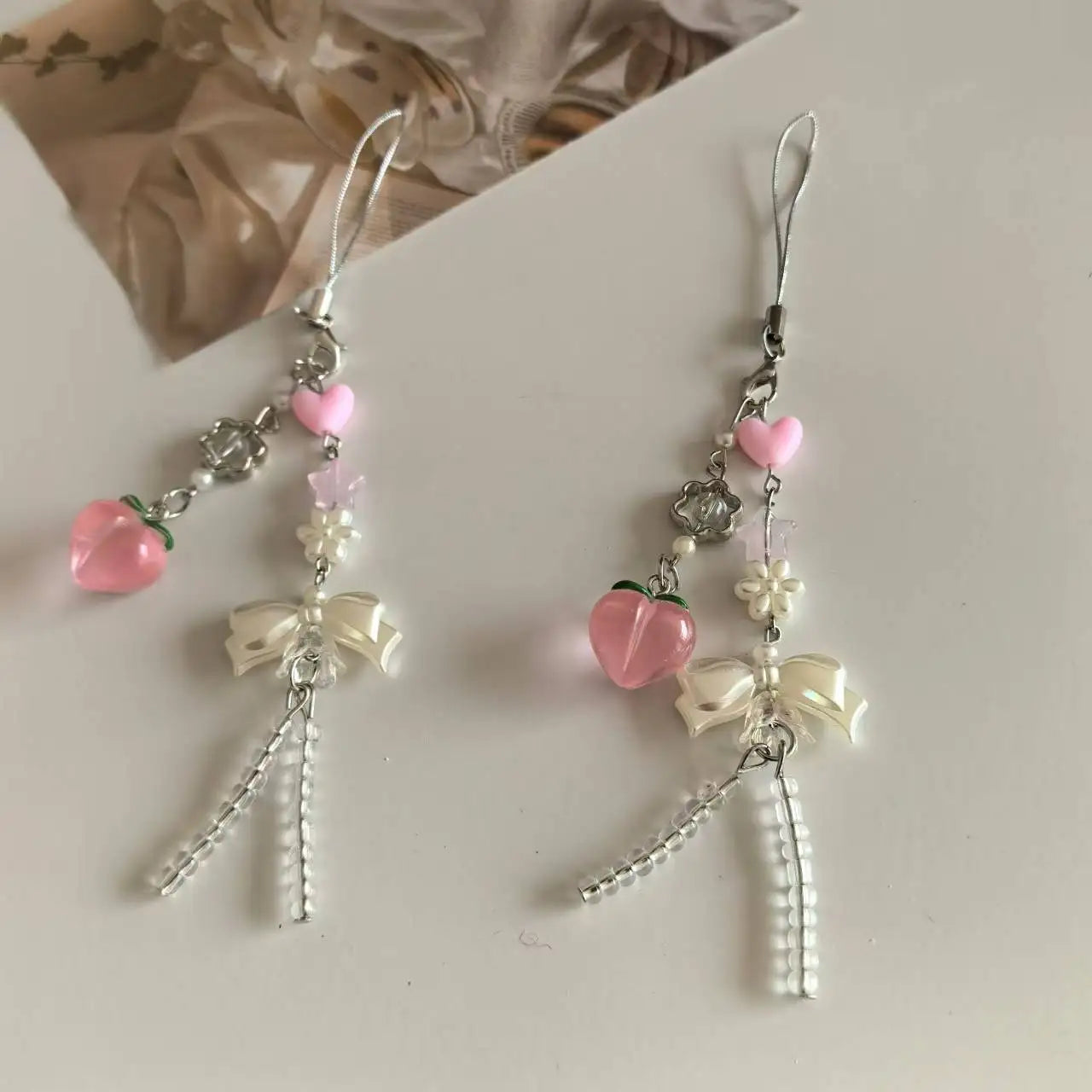 1/2Pcs Y2K Peach Flower Beads Pendant Phone Strap Lanyard Pocket Keychain Strap Backpack Charm Car Key Decoration Chain Keyring