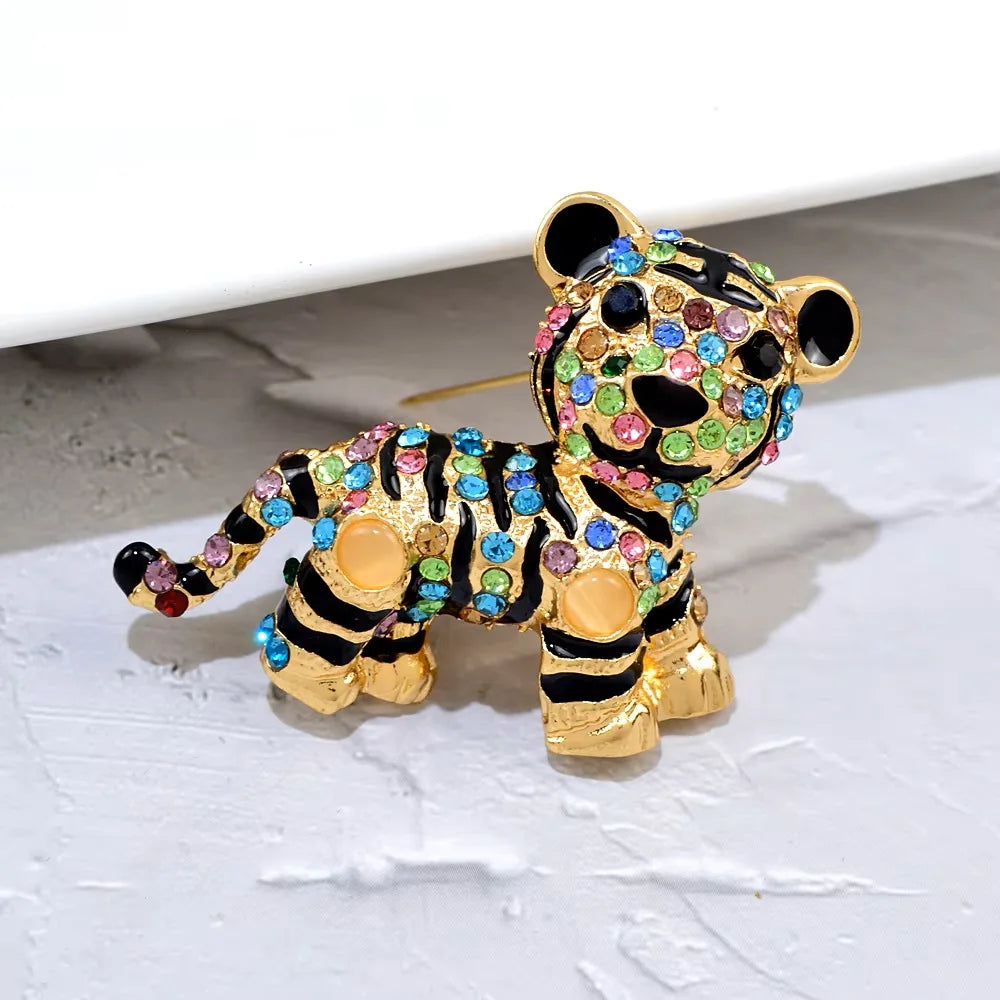 CINDY XIANG New Vivid Enamel Tiger Brooches For Women And Men Cute Animal Rhinestone Pins Brooch Kids Jewelry Gifts