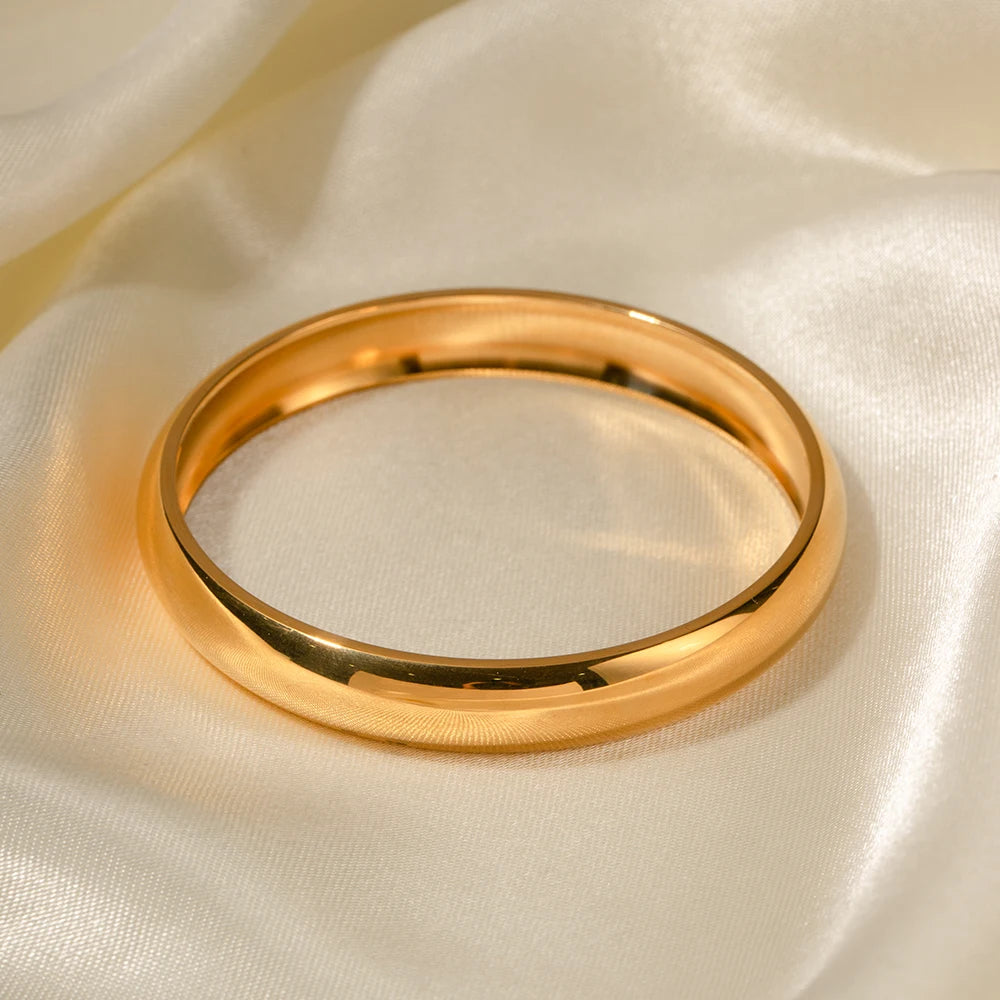 Youthway Minimalist Stainless Steel Multi-Size Glossy Plain Hoop Bracelet 18K Gold Plated Classic Golden Jewelry for Women